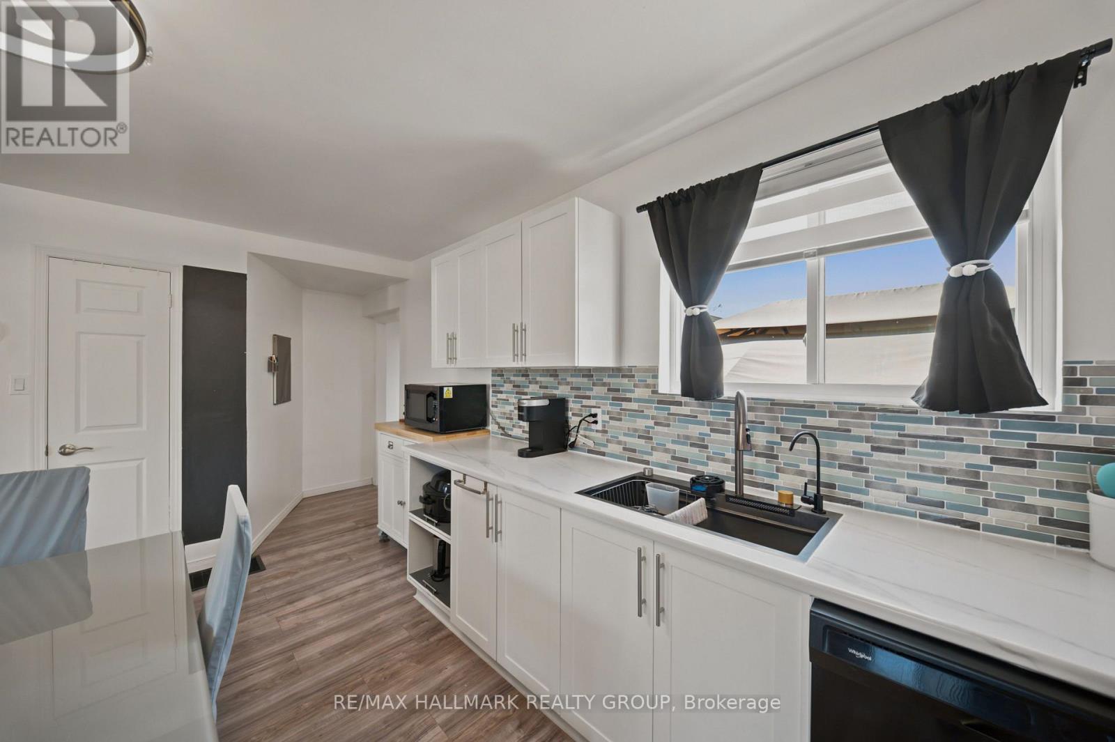 312 Dufferin Street Property Photo 10
