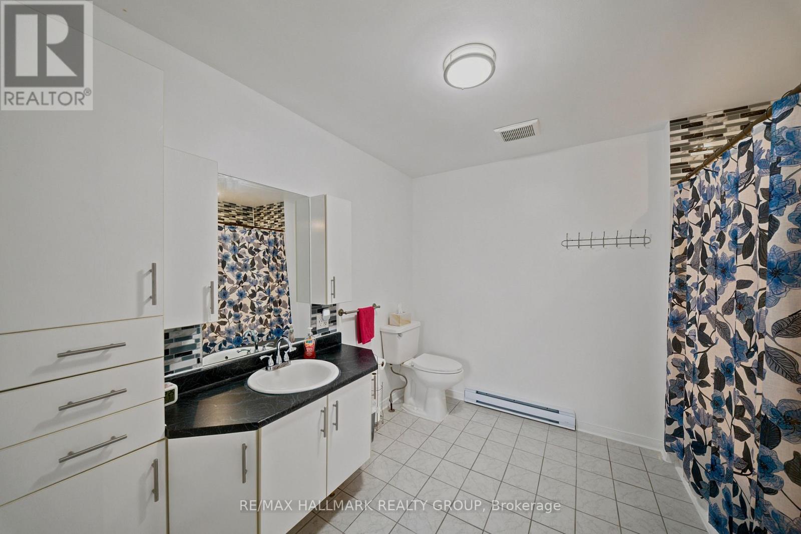 312 Dufferin Street Property Photo 18
