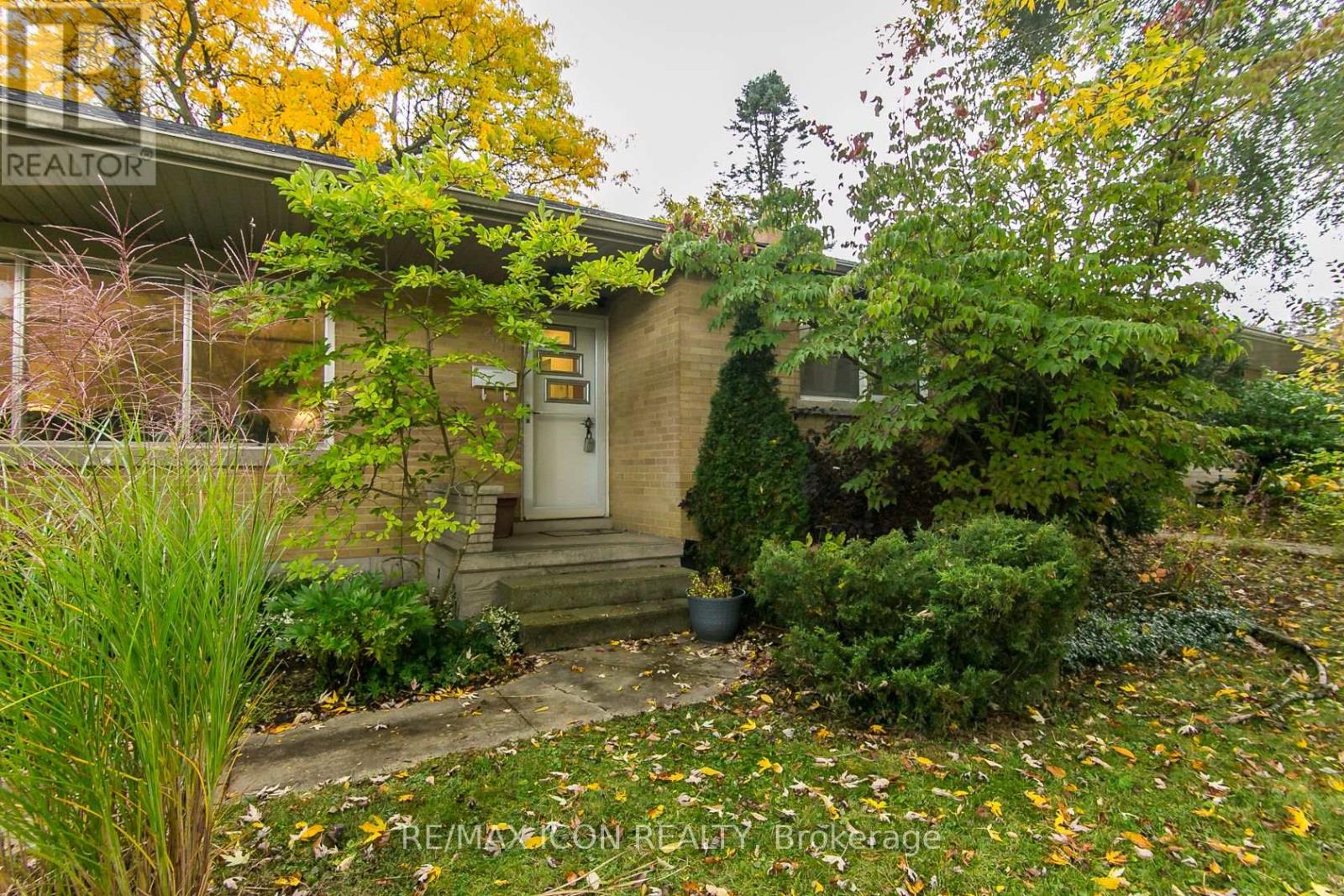 201 Dawson Street Property Photo 4