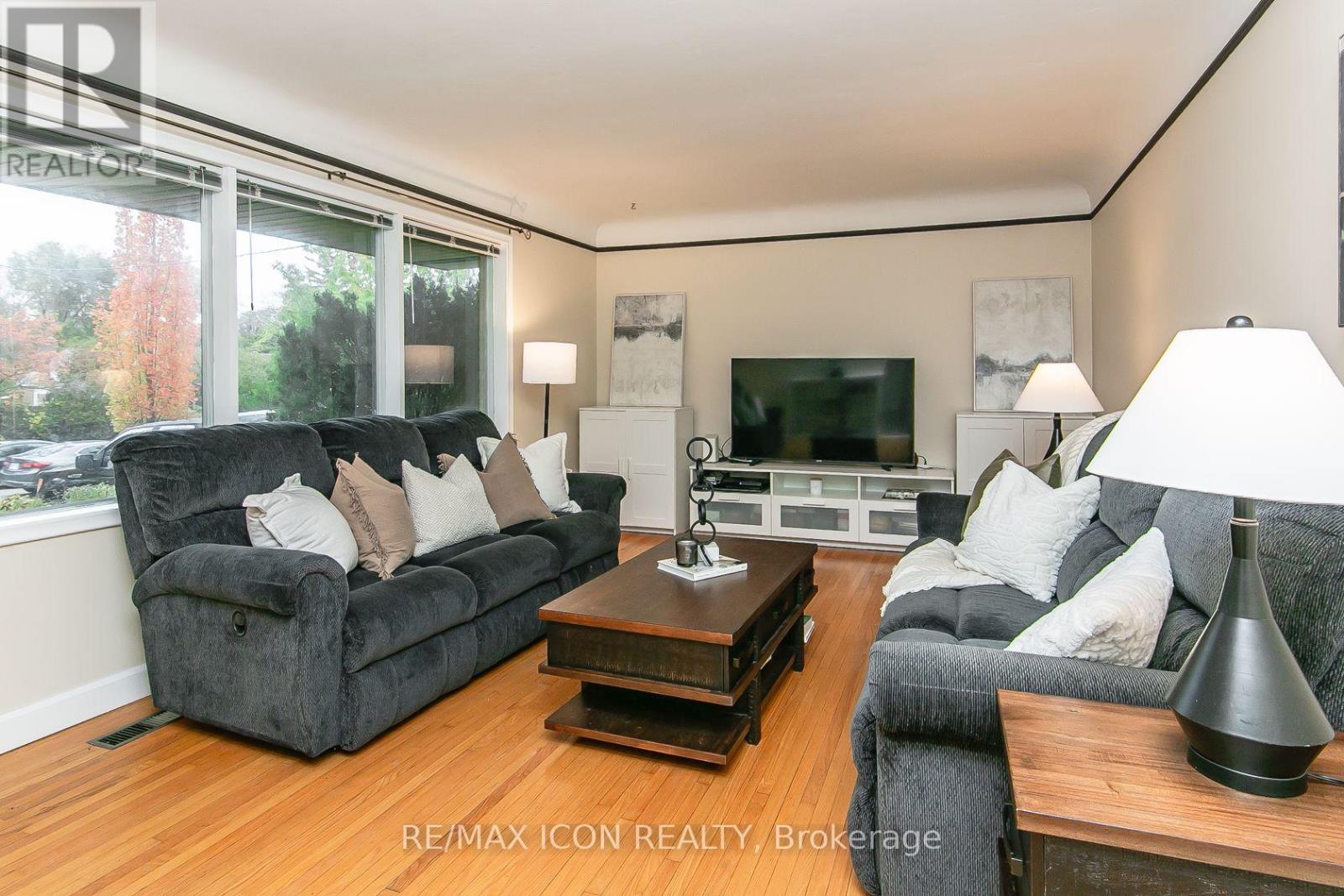 201 Dawson Street Property Photo 5