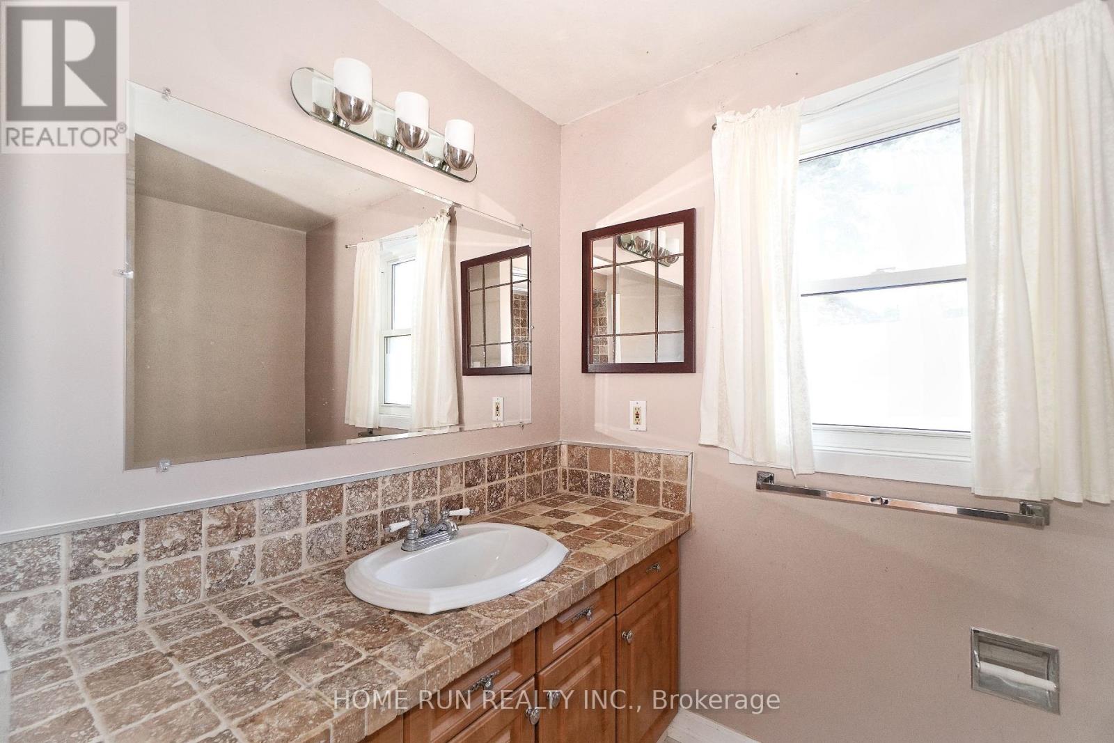 1484 Forest Valley Drive Property Photo 26