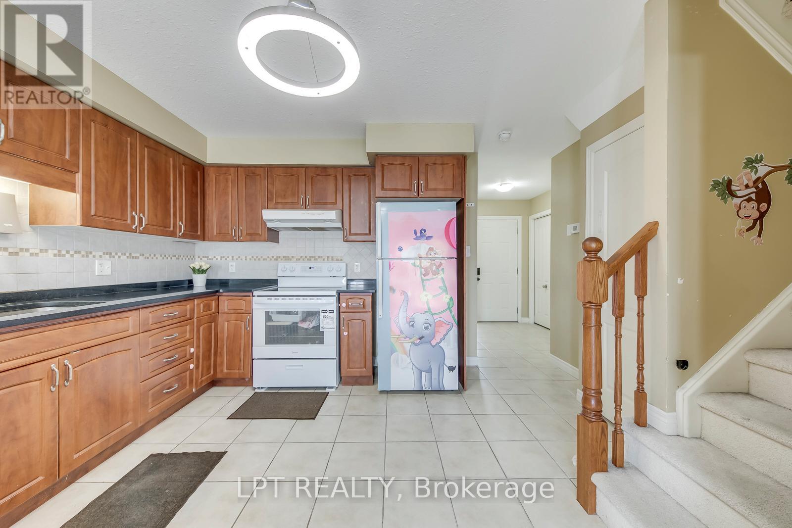 6 - 10 Fallowfield Drive Property Photo 7