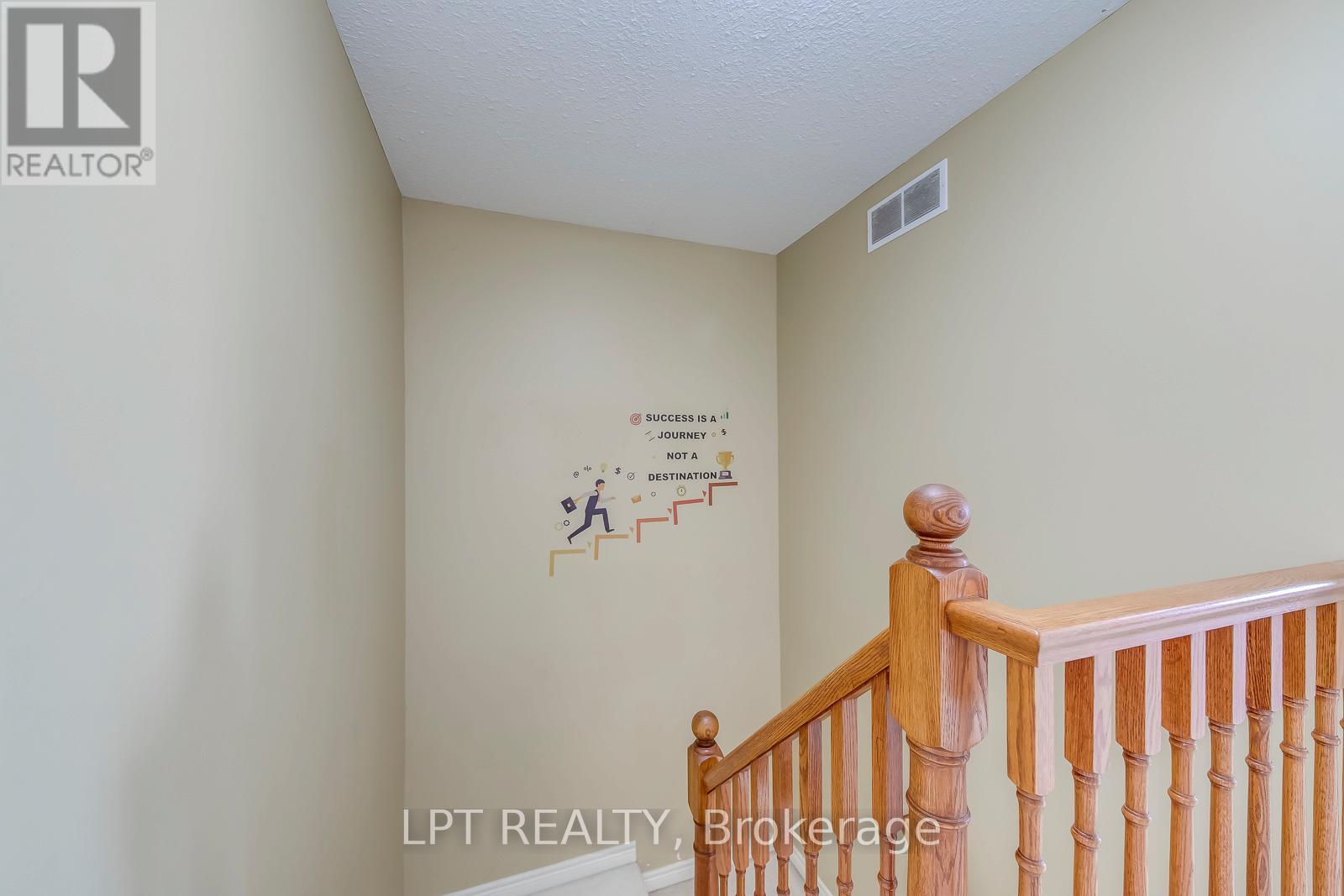 6 - 10 Fallowfield Drive Property Photo 20