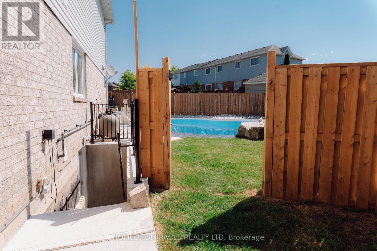 20 Wade Green Property Photo 42