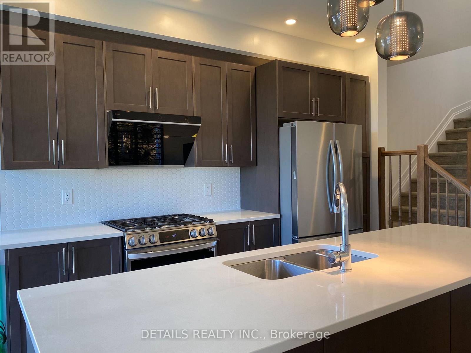 56 Robusta Lane Property Photo 13
