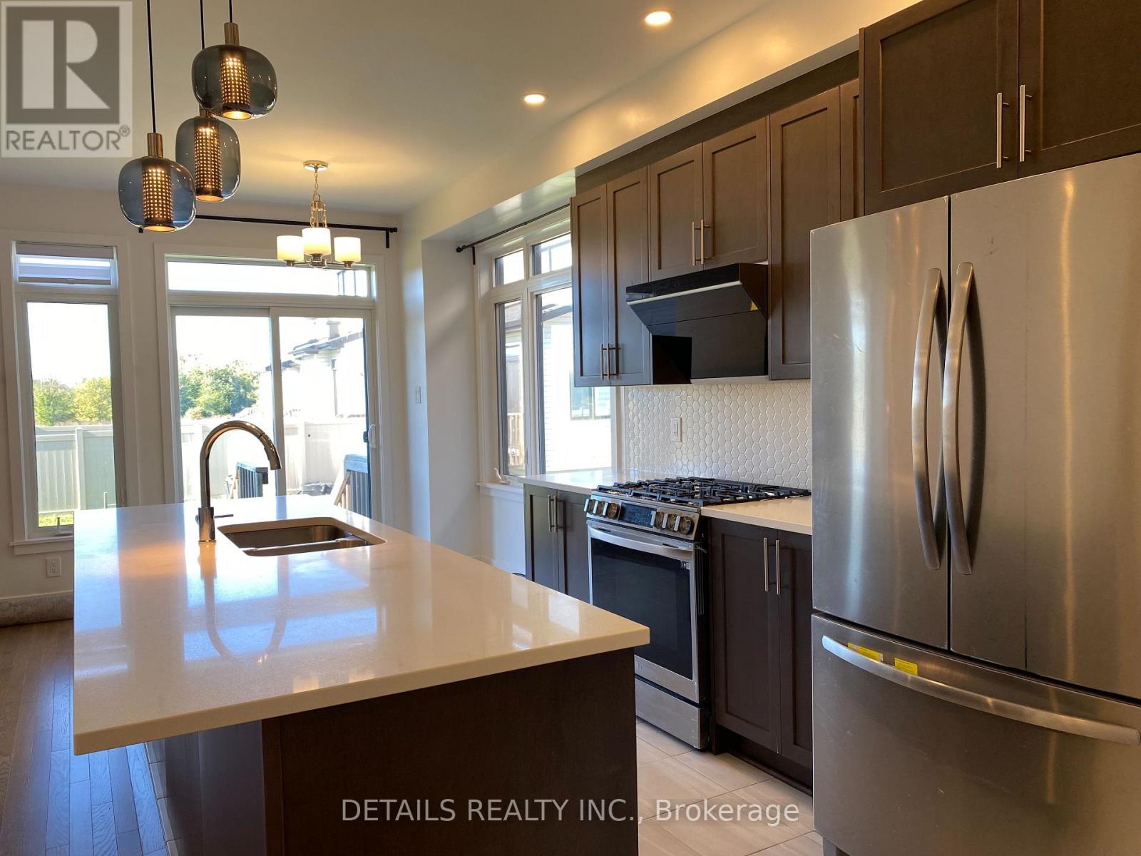 56 Robusta Lane Property Photo 15