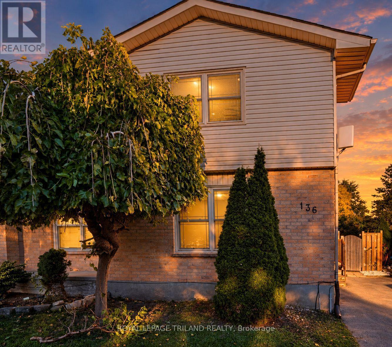 136 Golfdale Crescent Property Photo 2