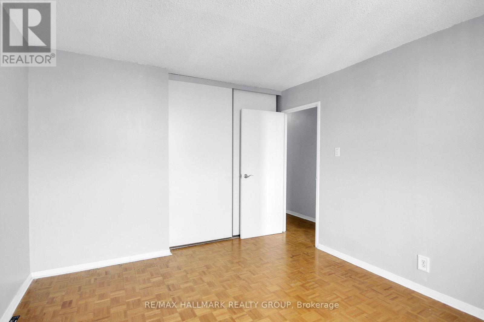 1503 - 505 St Laurent Boulevard Property Photo 13
