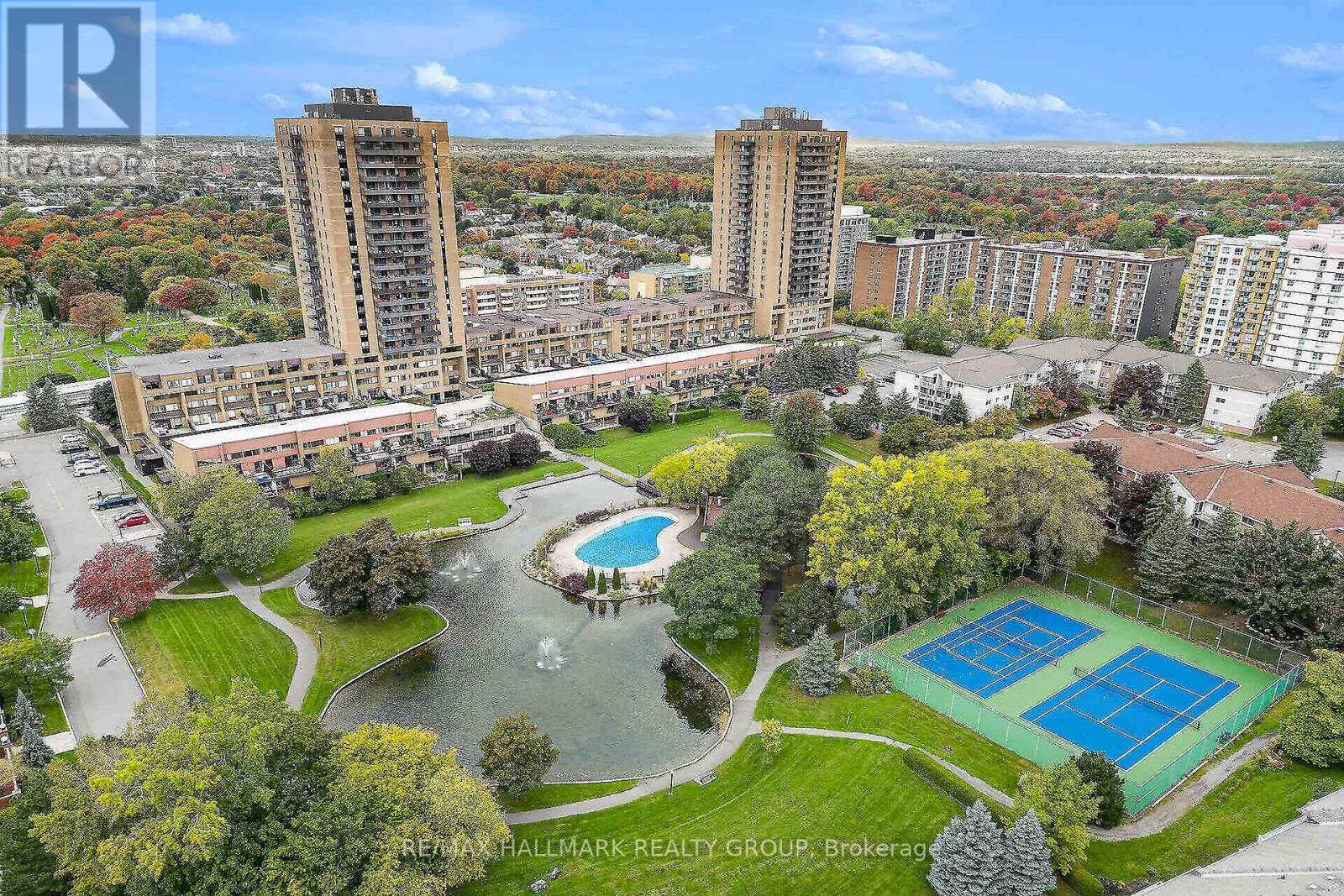 1503 - 505 St Laurent Boulevard Property Photo 32