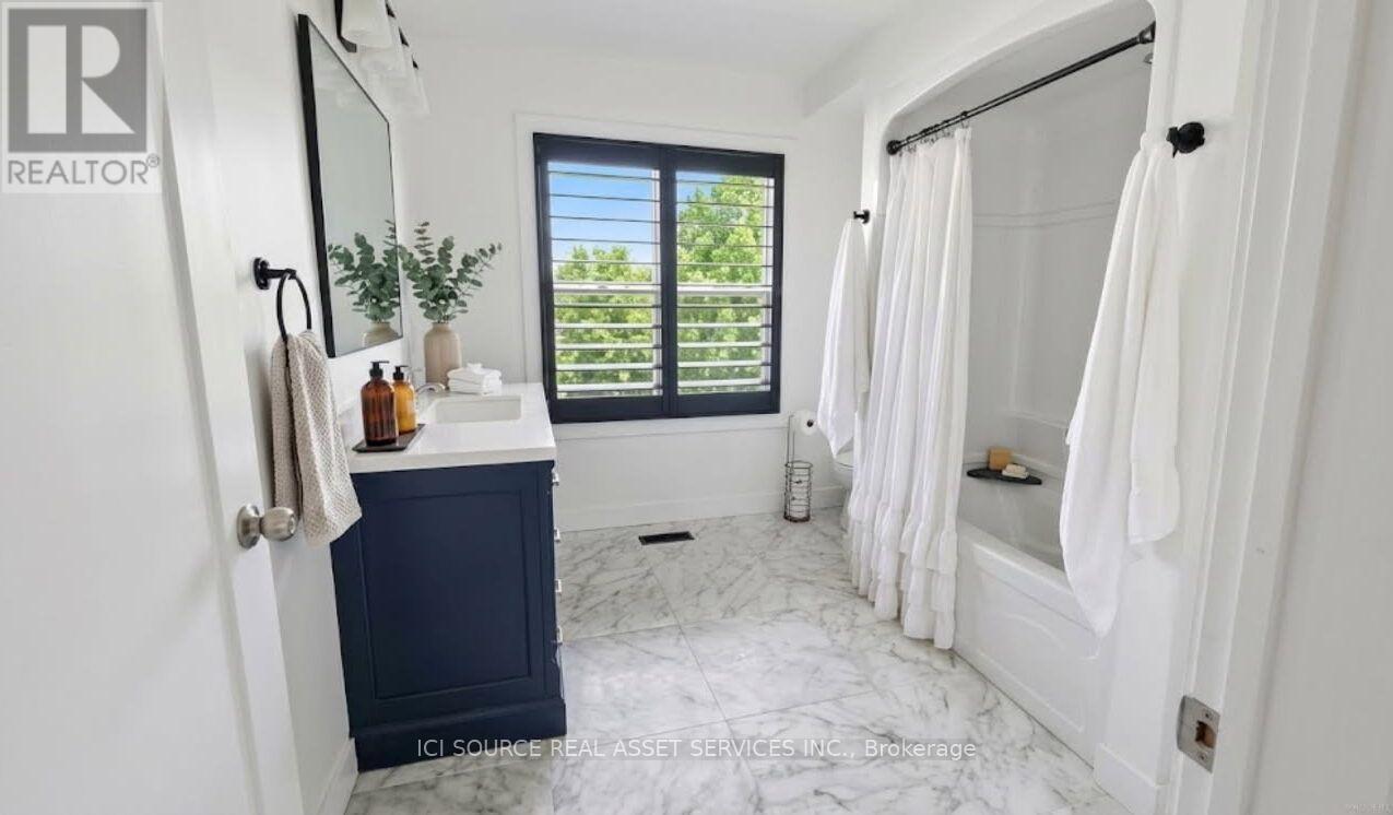 83 Rutherford Avenue Property Photo 8