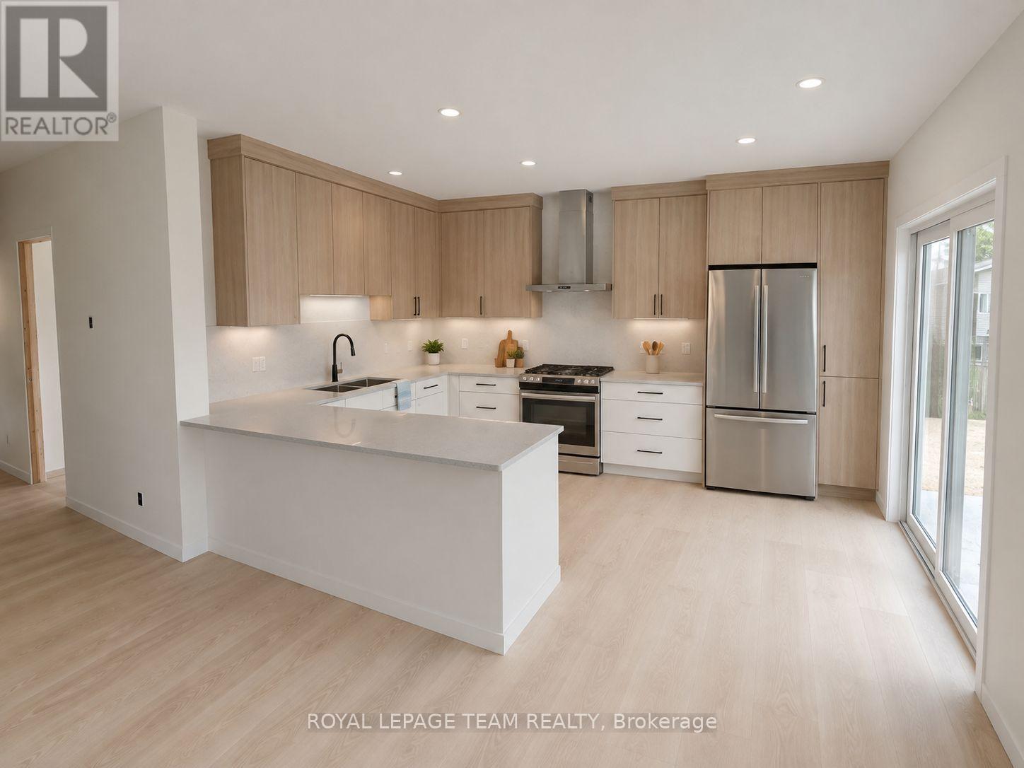 Unit 2 - 730 Cecelia Street Property Photo 3