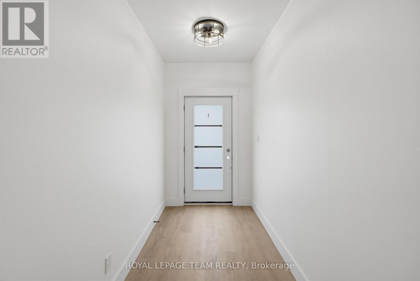 Unit 2 - 730 Cecelia Street Property Photo 5