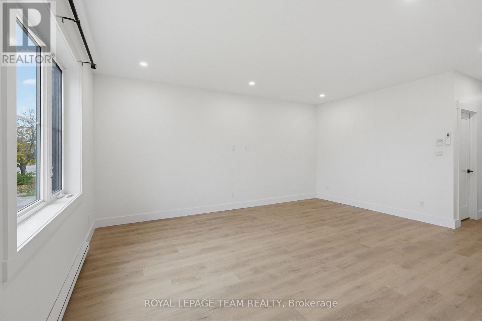 Unit 2 - 730 Cecelia Street Property Photo 14
