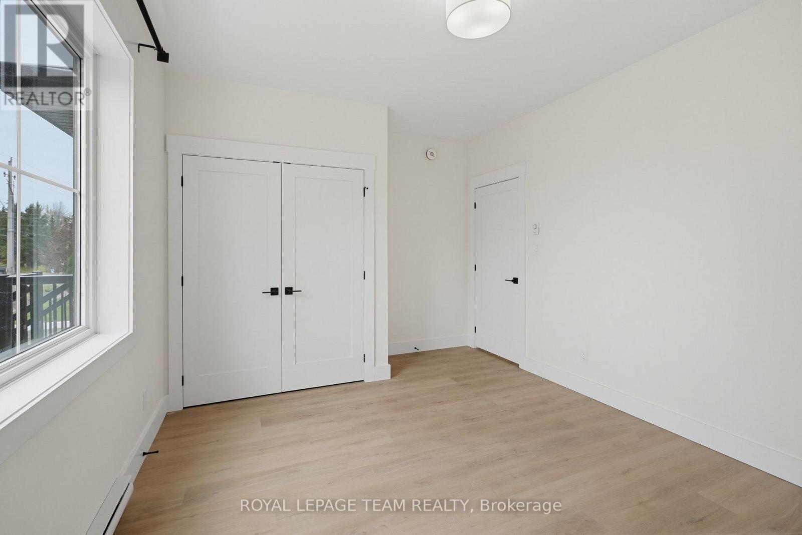 Unit 2 - 730 Cecelia Street Property Photo 17