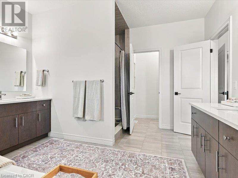 905 Broadacre Place Property Photo 8