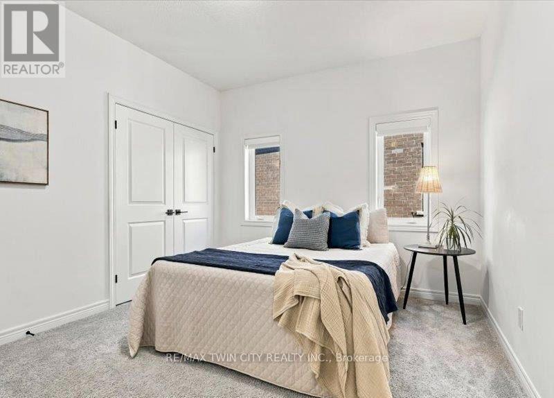905 Broadacre Place Property Photo 11