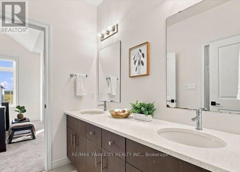 905 Broadacre Place Property Photo 13