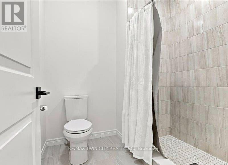905 Broadacre Place Property Photo 14