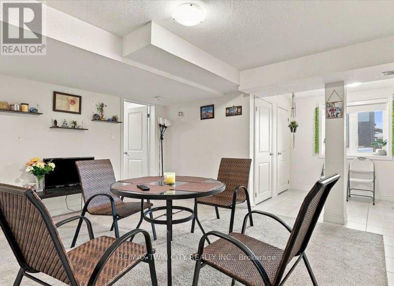 905 Broadacre Place Property Photo 27