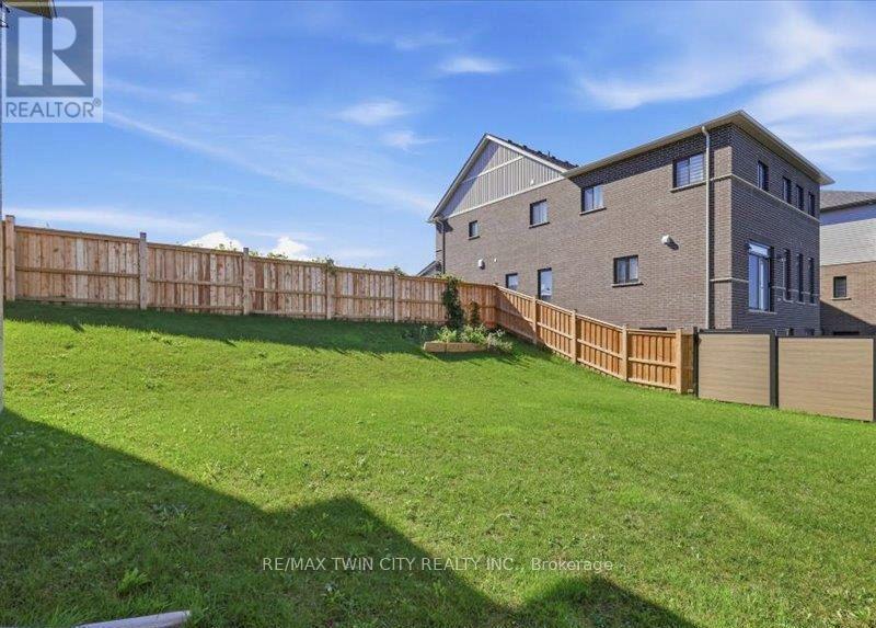 905 Broadacre Place Property Photo 34