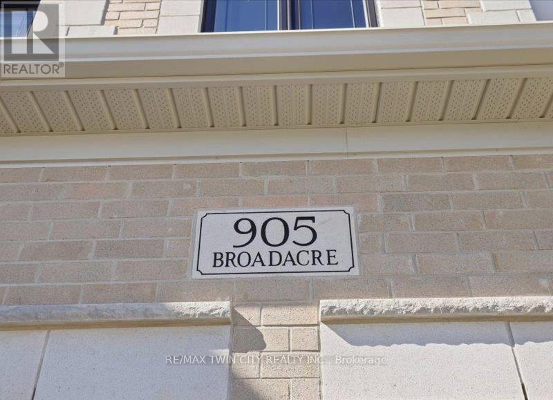905 Broadacre Place Property Photo 37