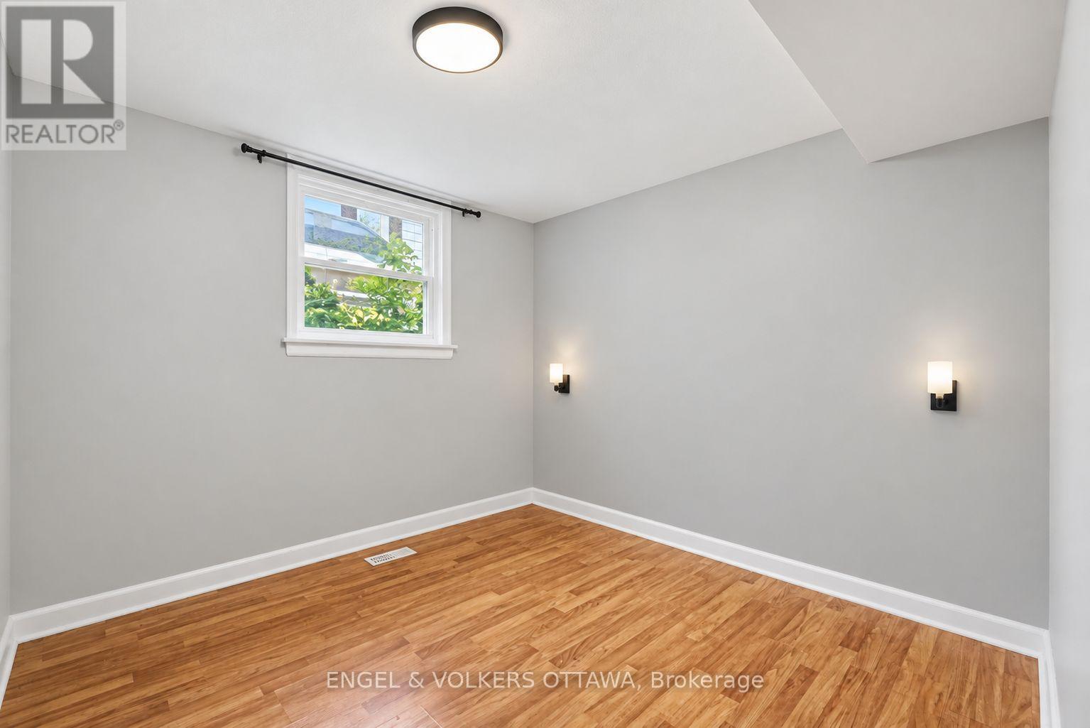 1 - 527 Laderoute Avenue Property Photo 6