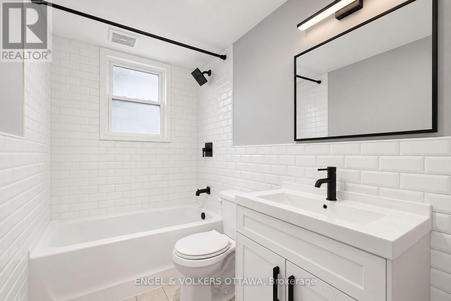 1 - 527 Laderoute Avenue Property Photo 7