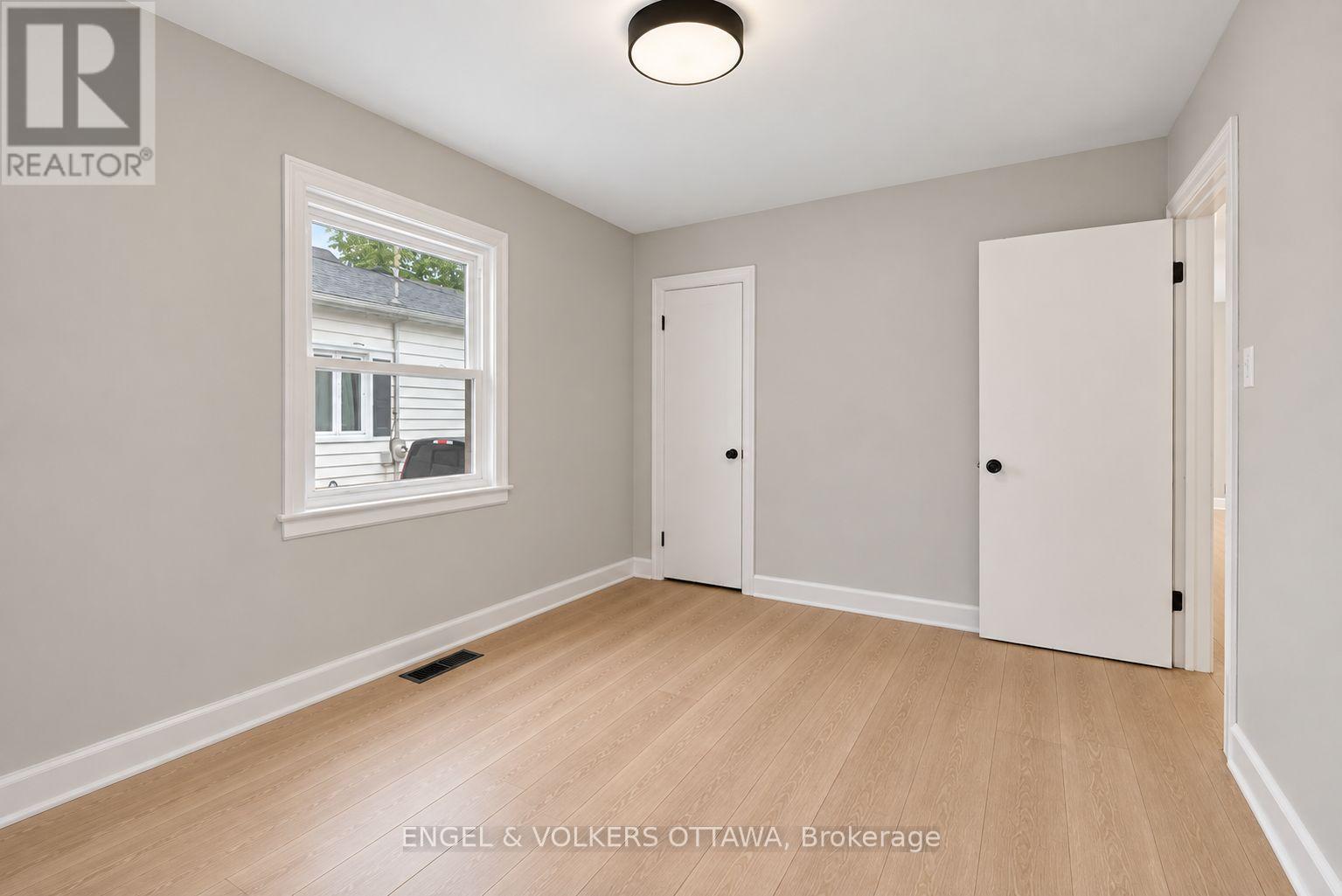 2 - 527 Laderoute Avenue Property Photo 6