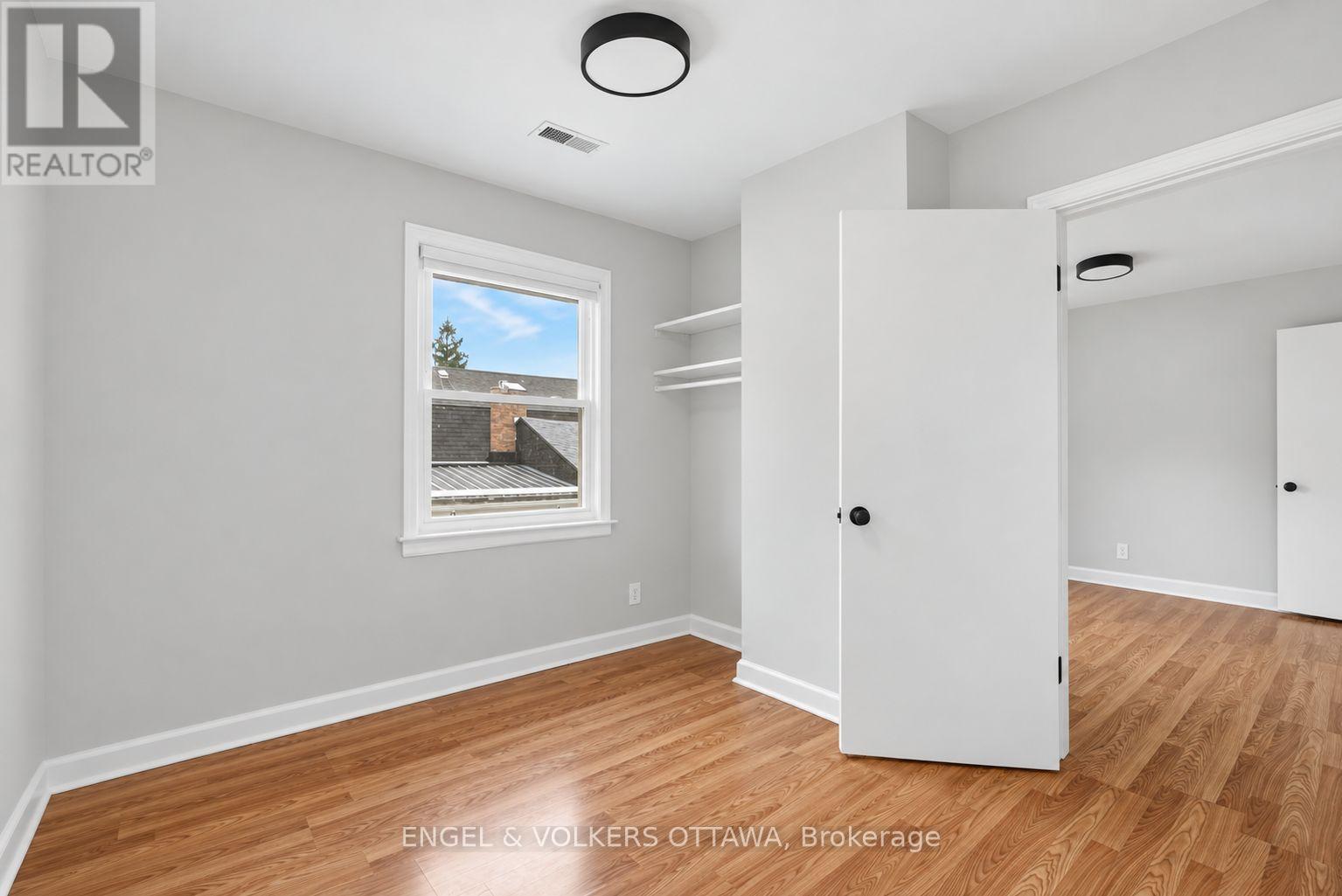 3 - 527 Laderoute Avenue Property Photo 6