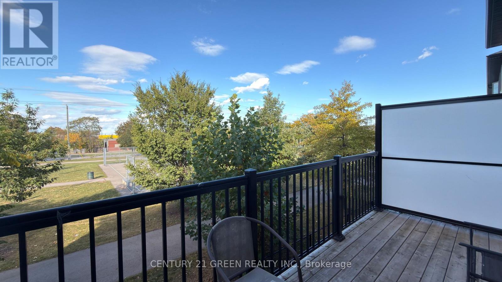 11 - 575 Woodward Avenue Property Photo 8