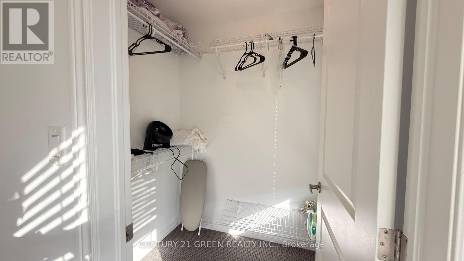 11 - 575 Woodward Avenue Property Photo 15