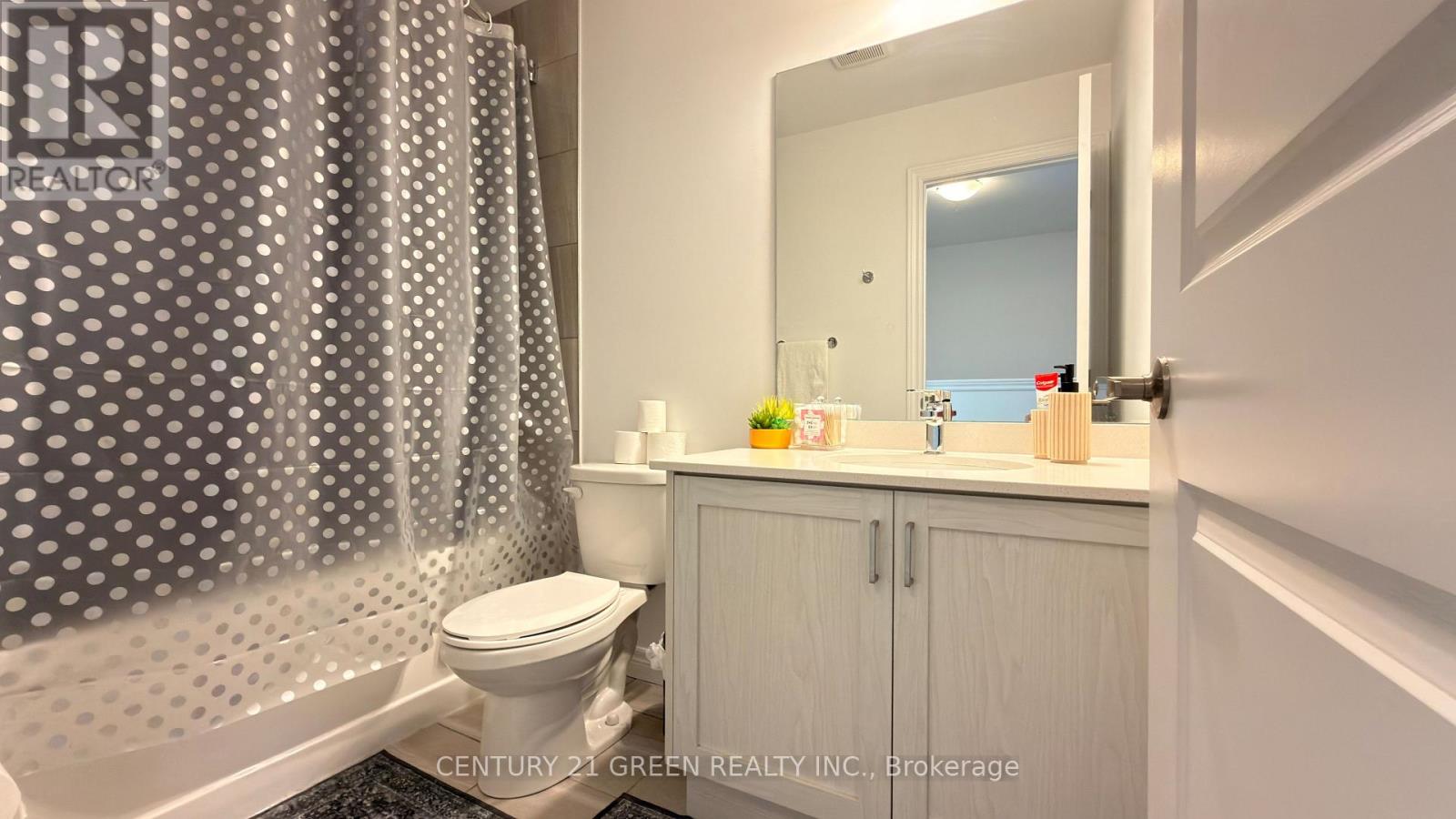 11 - 575 Woodward Avenue Property Photo 18