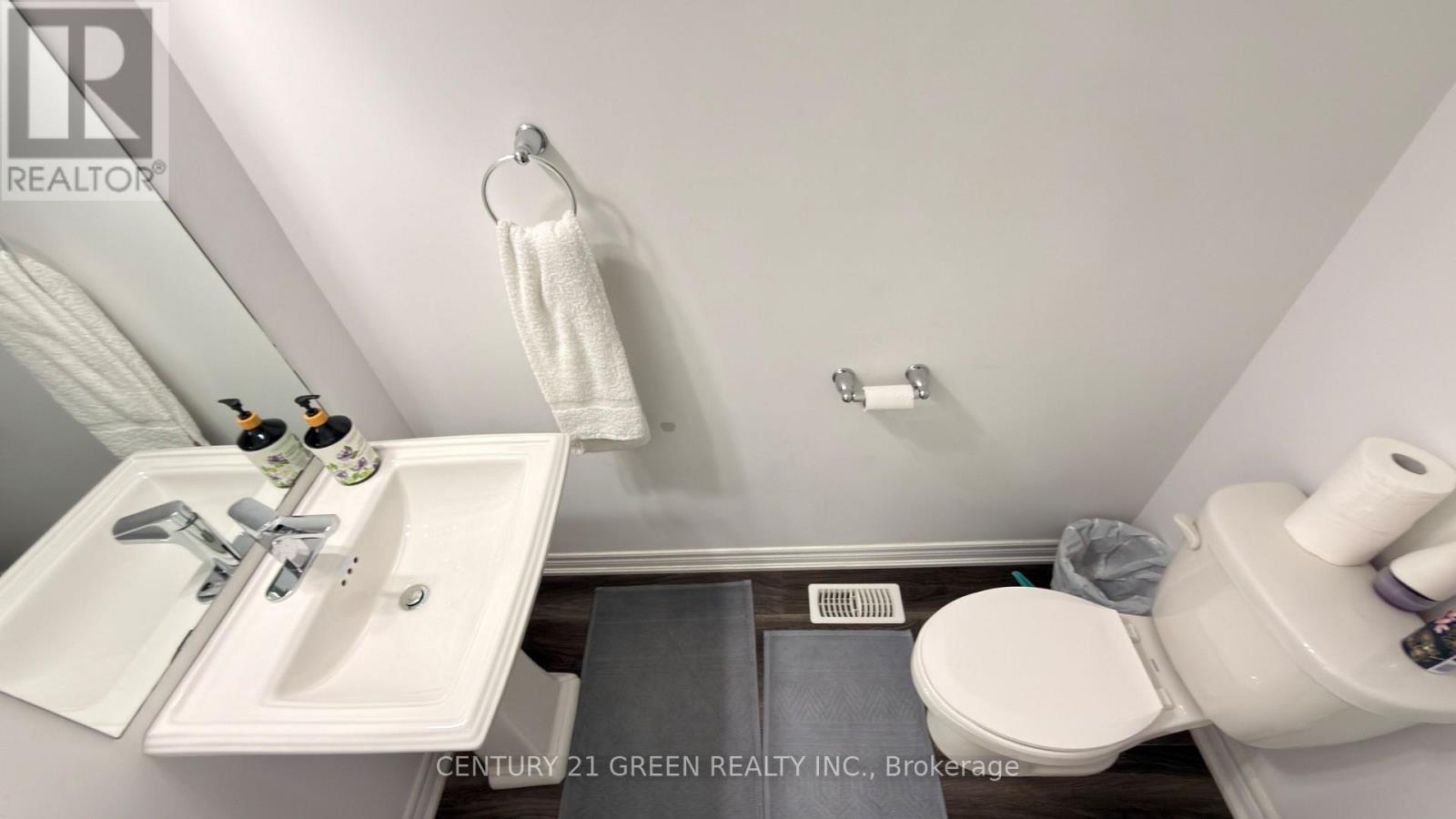 11 - 575 Woodward Avenue Property Photo 22