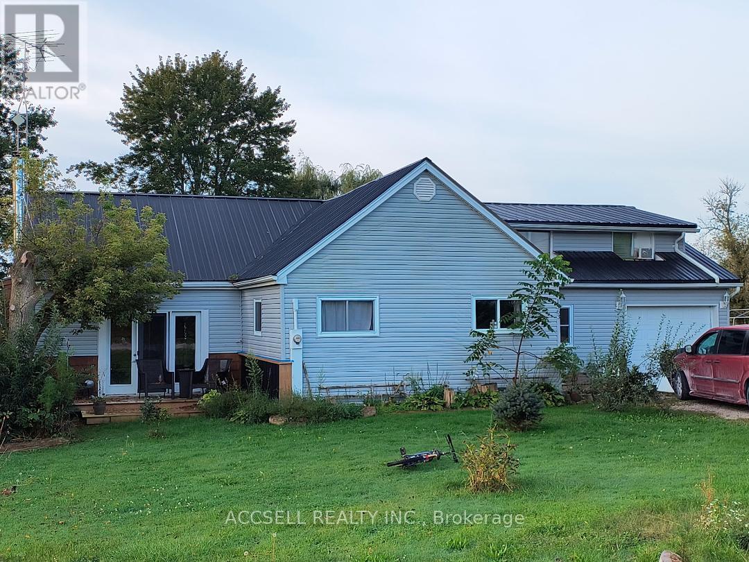 1363 Edward Street W Property Photo 1
