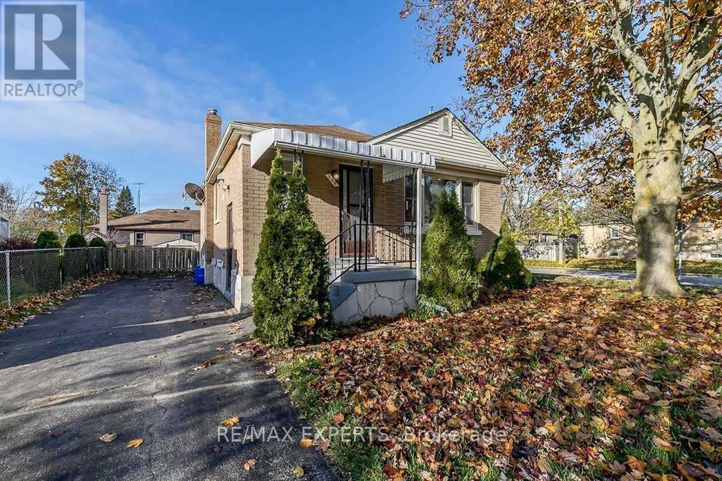 529 Burnham Street Property Photo 3