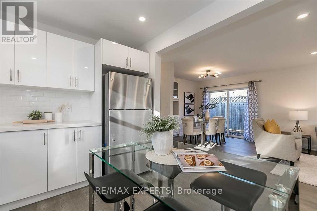 529 Burnham Street Property Photo 14