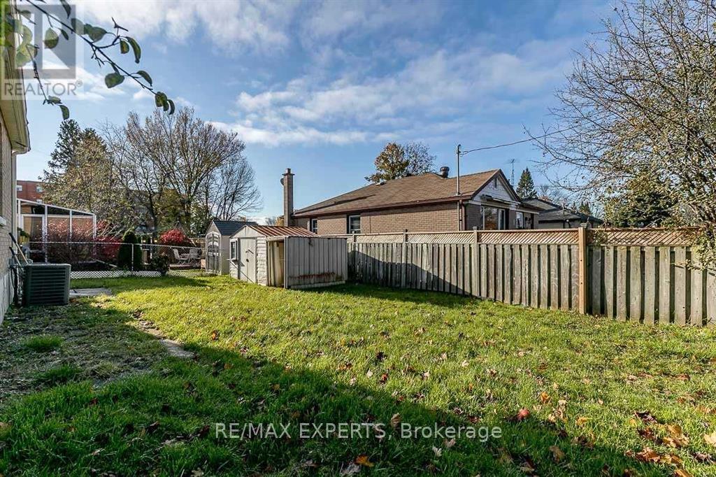 529 Burnham Street Property Photo 32
