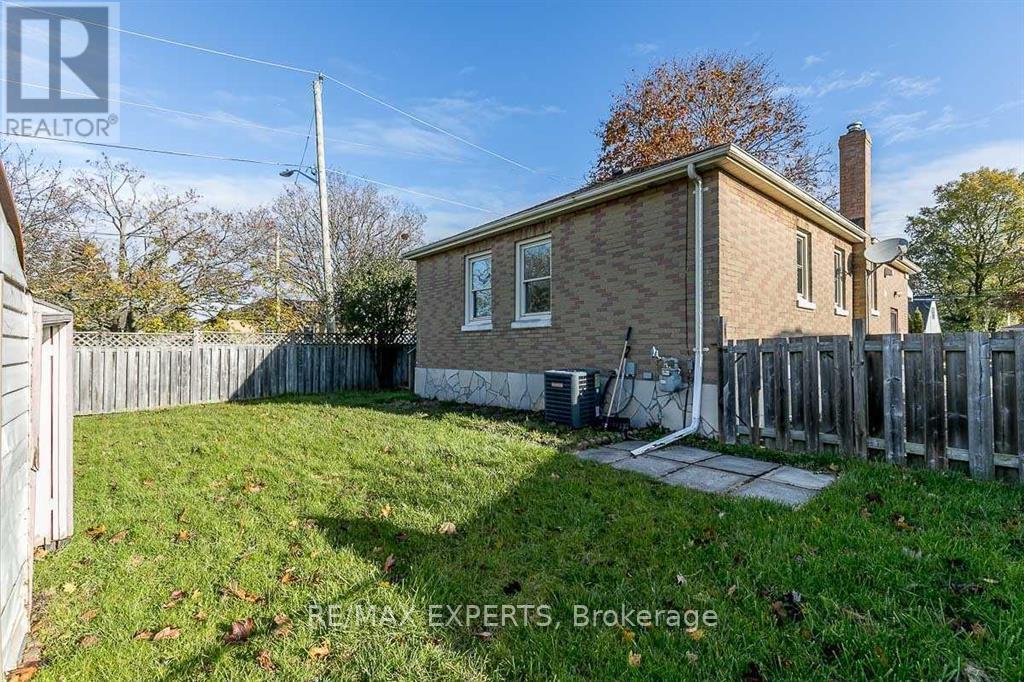 529 Burnham Street Property Photo 33