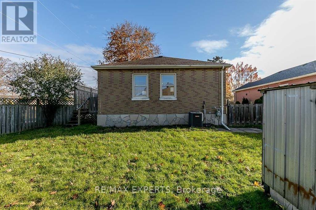 529 Burnham Street Property Photo 34