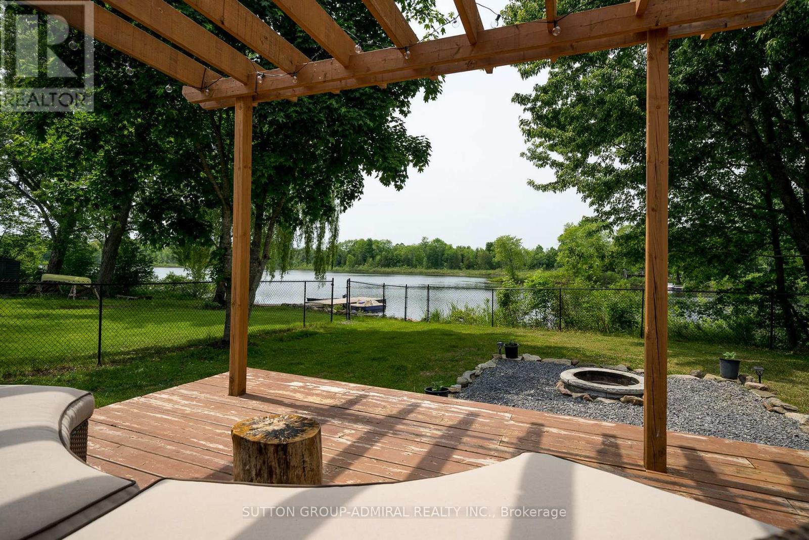704 County Rd 15 Property Photo 34