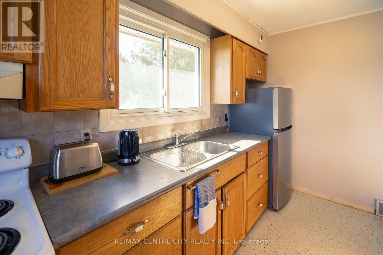 20952 Rebecca Road Property Photo 25