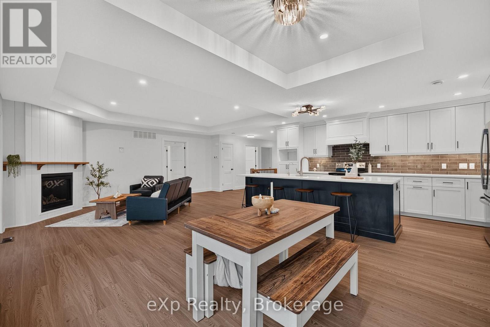 167 Margaret Street S Property Photo 17