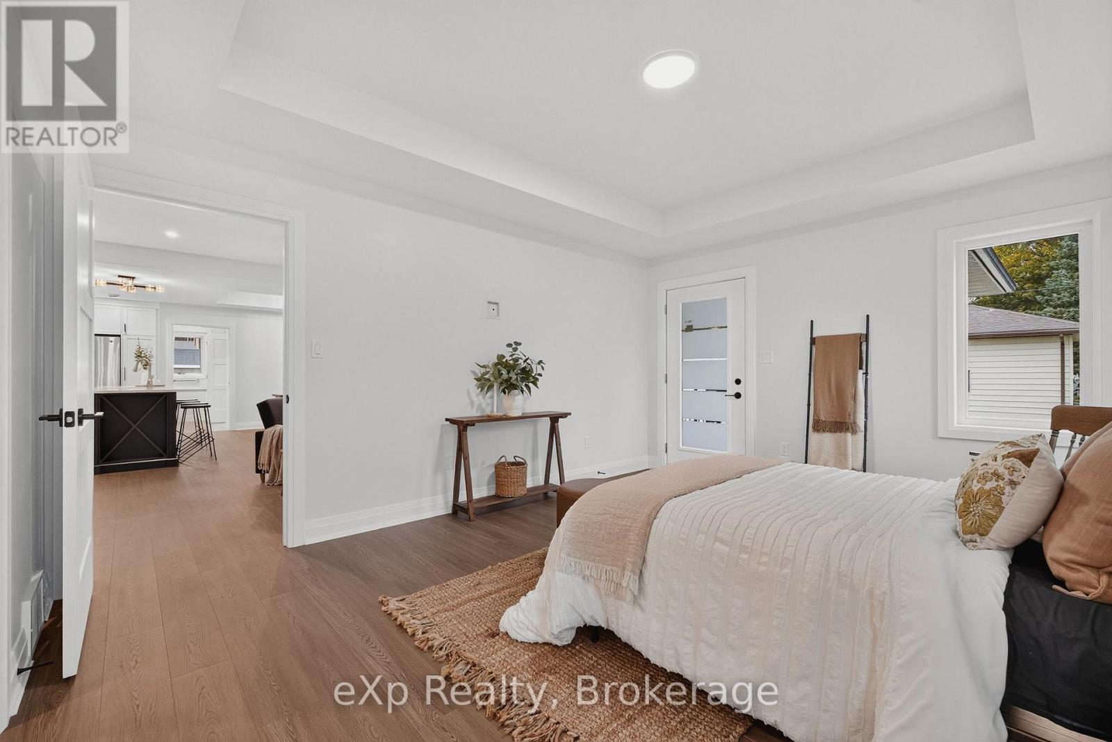 167 Margaret Street S Property Photo 22