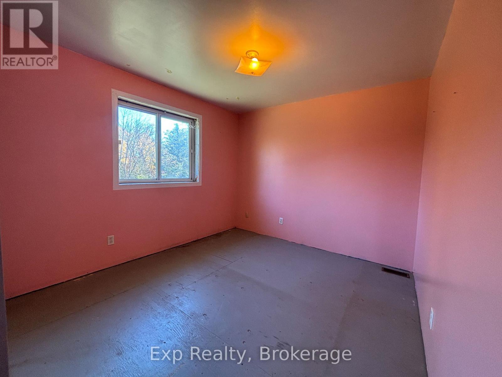 794 Pinegrove Road Property Photo 17