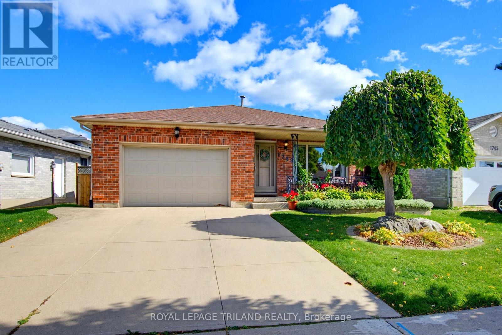 1749 Jalna Boulevard Property Photo 1
