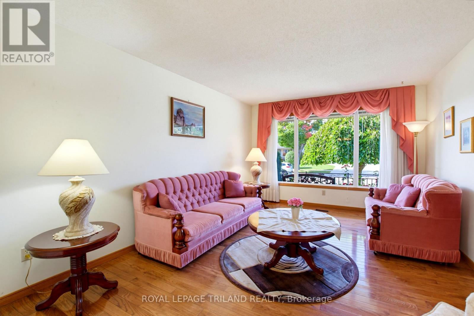 1749 Jalna Boulevard Property Photo 7