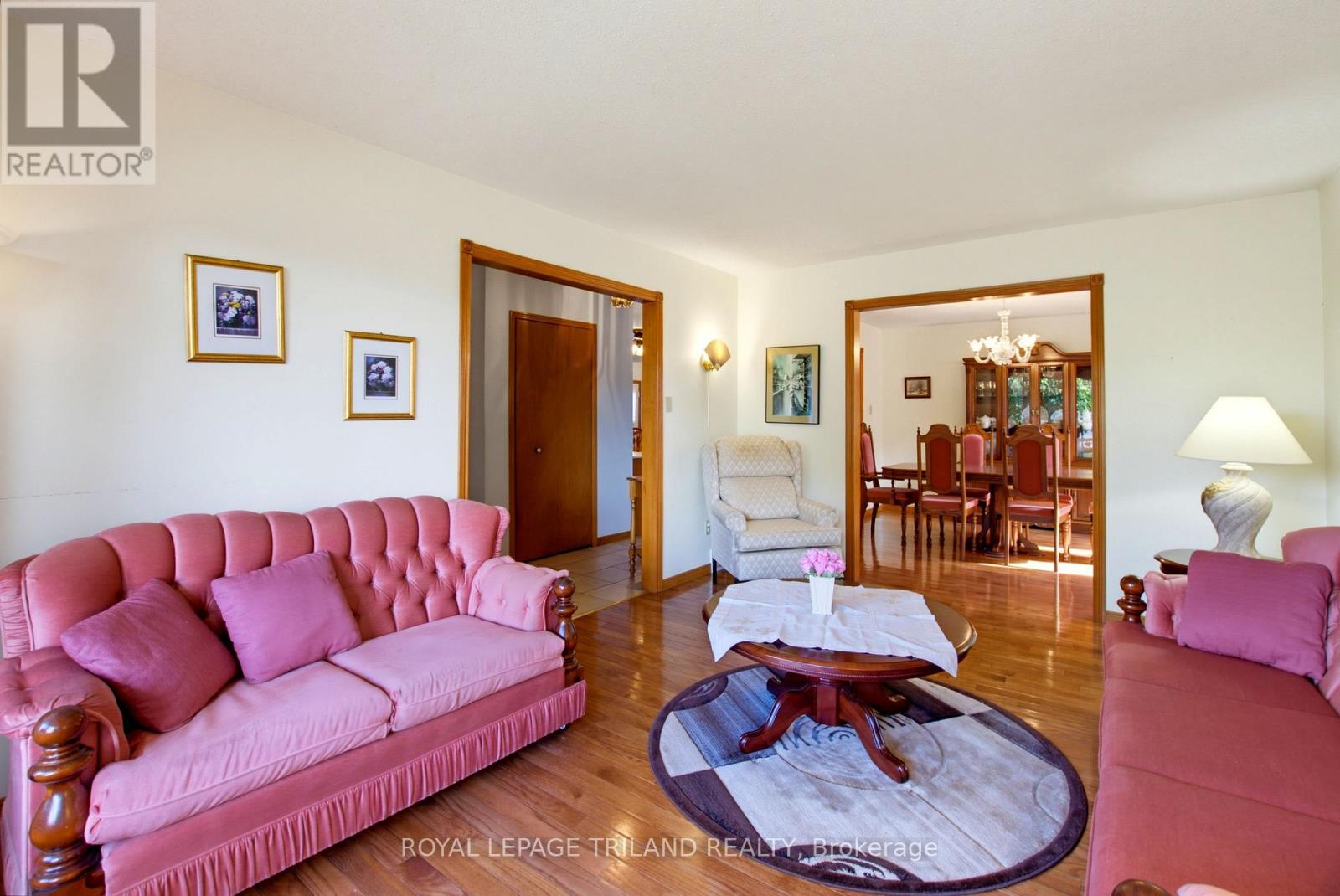1749 Jalna Boulevard Property Photo 8