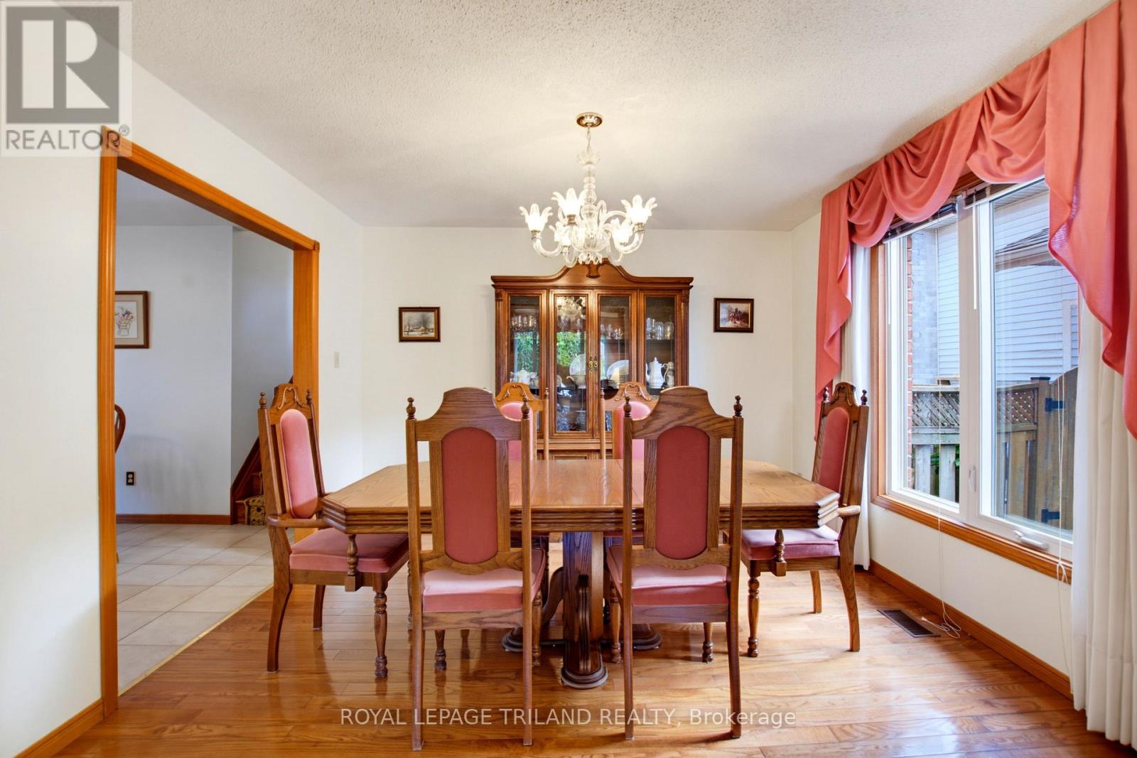 1749 Jalna Boulevard Property Photo 9