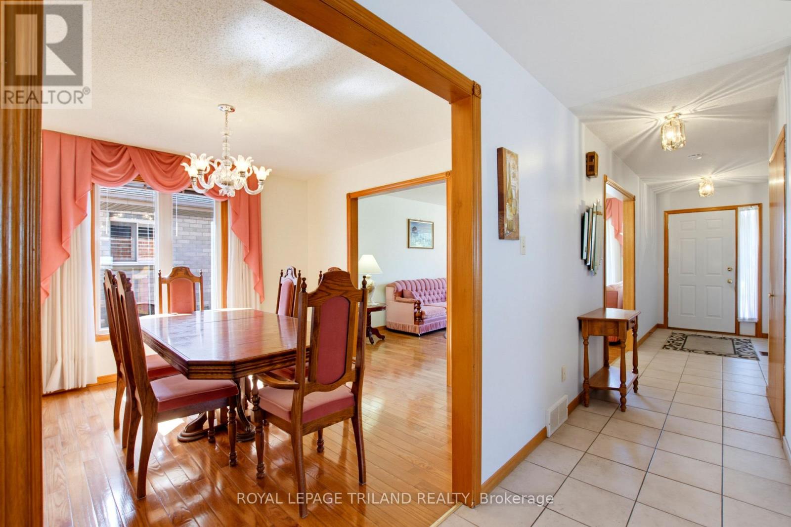 1749 Jalna Boulevard Property Photo 12