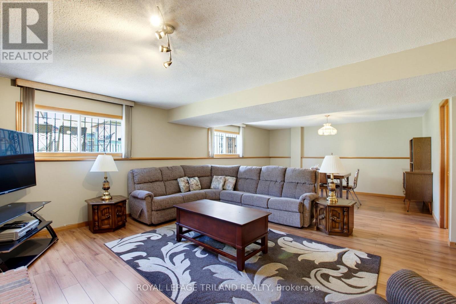 1749 Jalna Boulevard Property Photo 21